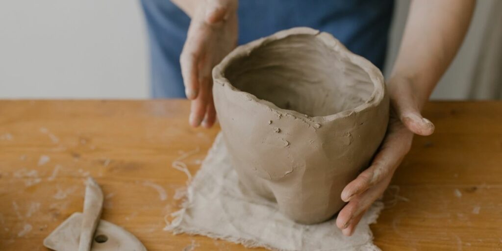 Un atelier de poterie, à offrir en cadeau de Noël à une femme